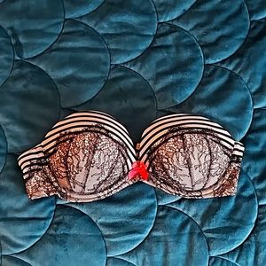 Very sexy strapless Bra